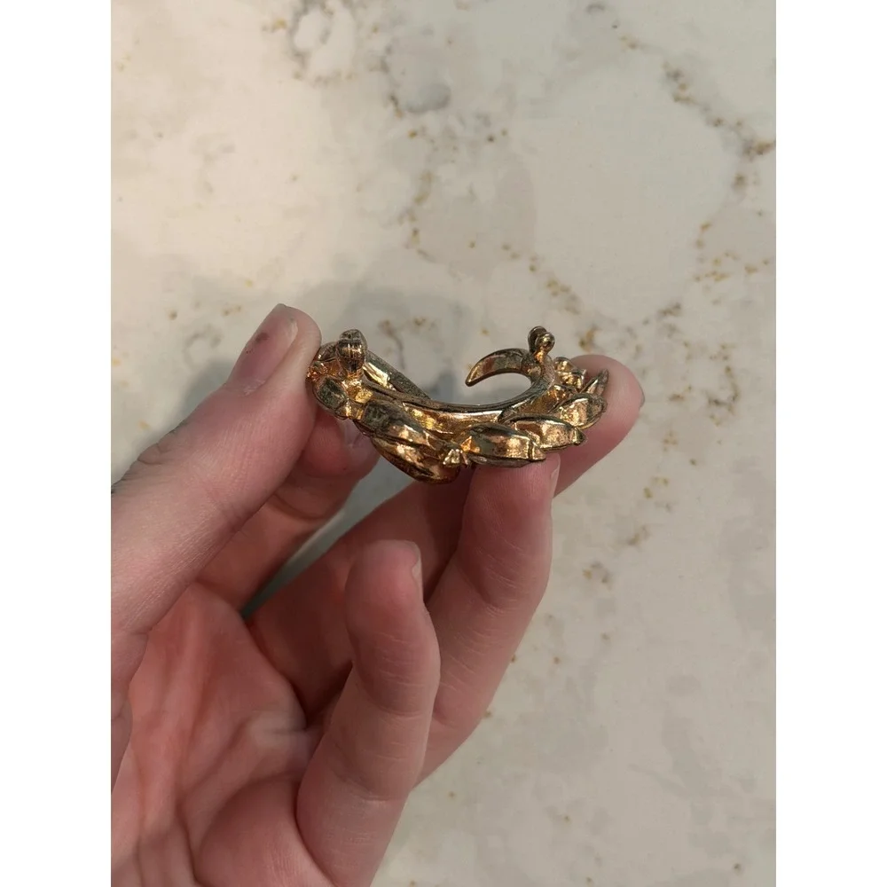 VTG TRIFARI BROOCH 1950s ABSTRACT PAISLEY CLEAR GEMS GOLD DESIGNER NO PIN - Picture 4 of 4